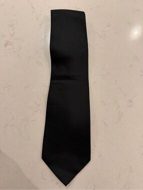 Clairborne Classic Solid Black Men's Silk Tie